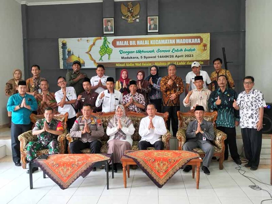 Babinsa Koramil 14 Madukara Hadiri Acara Halal Bihalal untuk Menjalin Silaturahmi di Kecamatan Madukara