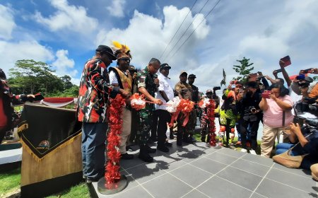 Pangdam XVII/Cenderawasih Resmikan Tugu Pancasila di Perbatasan RI-PNG