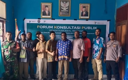 Amankan Pendataan Regsosek Babinsa Kemtuk Gresi Dampingi BPS