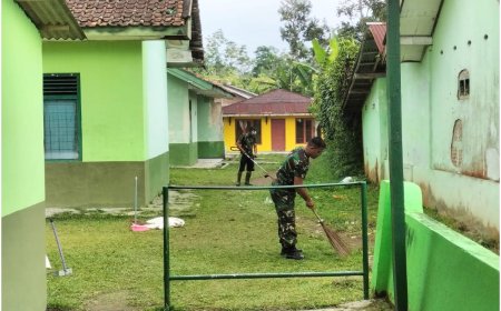 Anggota Koramil Bumijawa Laksanakan Pembersihan Pangkalan