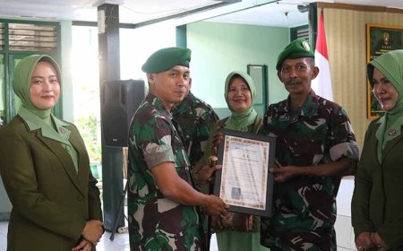 Acara Korp Raport Serah Terima Jabatan Danramil Dilanjutkan Pelepasan Anggota Purna Tugas