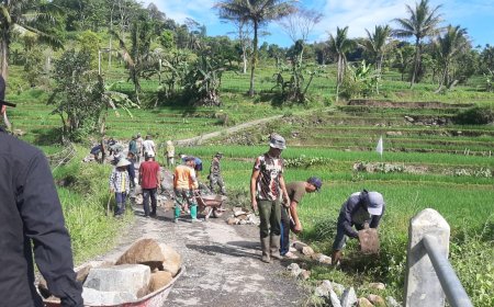 Satgas TMMD Sengkuyung I Kodim Tegal Bersama Warga Bangun Proverling dan Shandseet