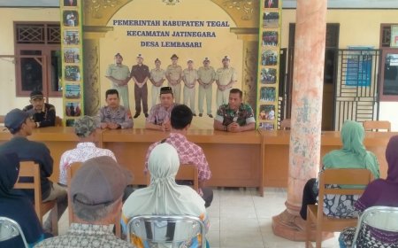 Pastikan Berjalan Lancar  Babinsa Kodim 0712 Tegal Dampingi Penyaluran BLT Dana Desa