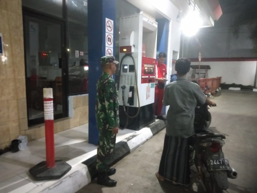 Cegah Gangguan Kamtibmas Pada Obyek Vital, Babinsa Kodim Tegal Patroli SPBU