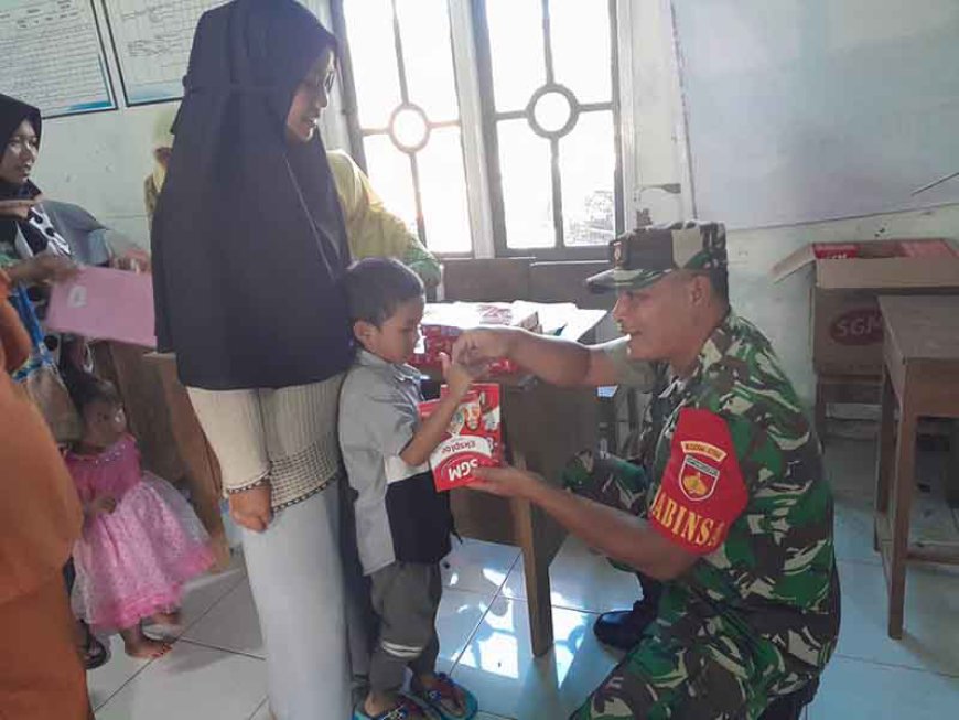 Cegah Stunting Babinsa Dampingi Posyandu Dan Pemberian Makanan Tambahan Bagi Balita