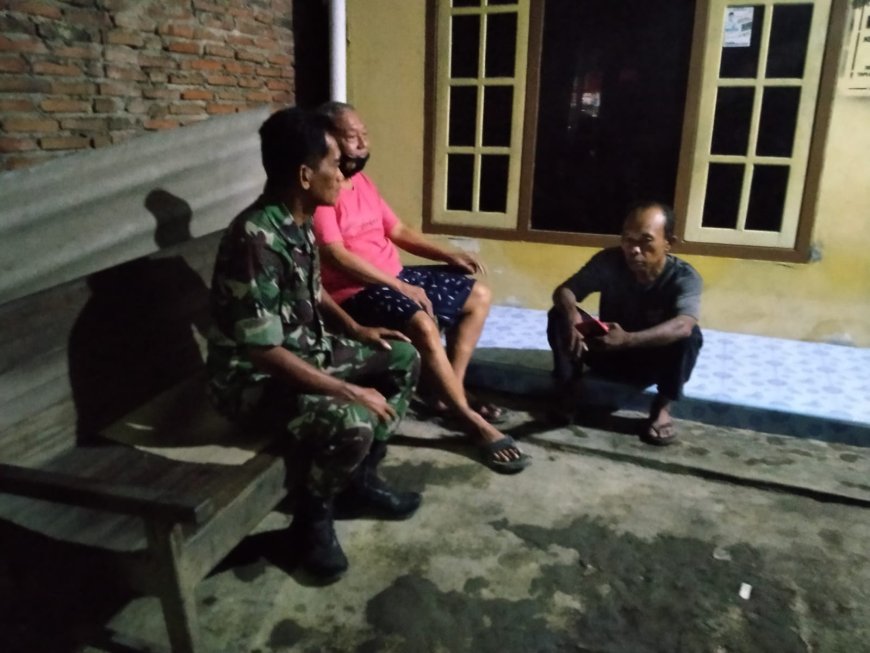 Pererat Tali Silahturahmi, Babinsa Tarub Komsos Malam Hari