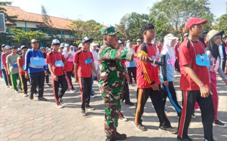 Danramil Tegal Barat Berikan Pembekalan Wasbang Dan PBB Kepada Siswa MPLS SMA N 2 Kota Tegal