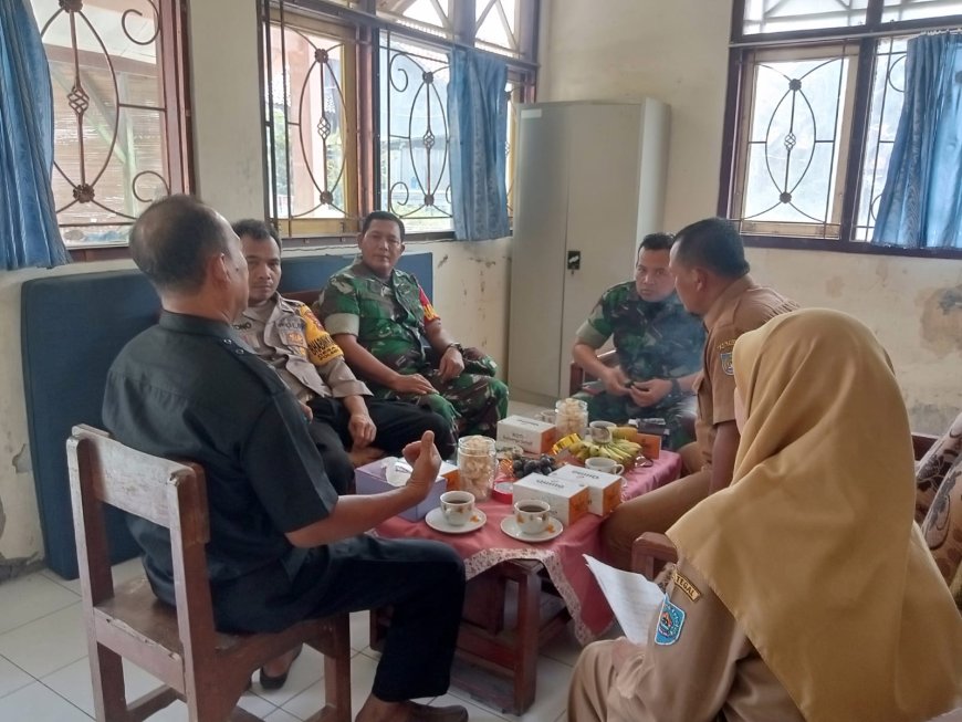 Jalin Komunikasi Di Wilayah, Babinsa Talang Laksanakan Komsos