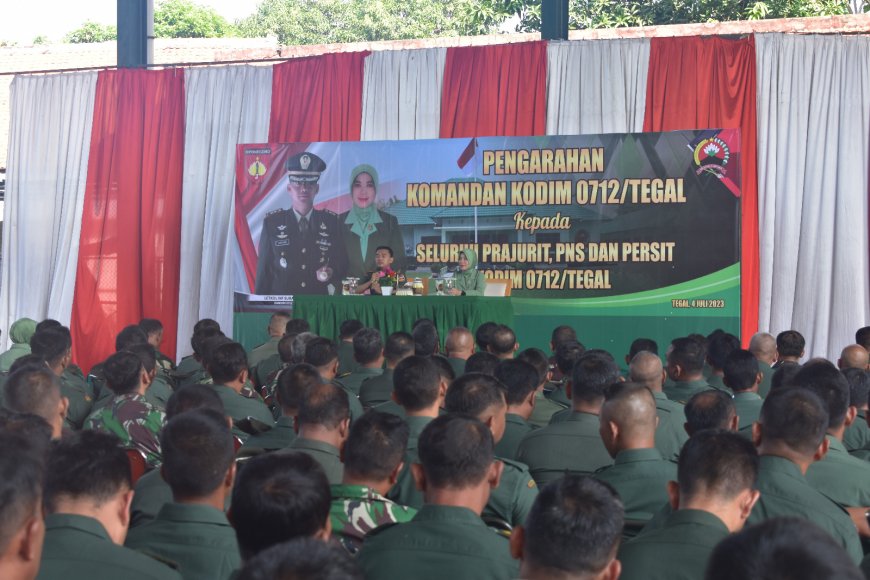 Perkenalan Dengan Anggota Dan Persit, Dandim Tegal Berikan Jam Komandan
