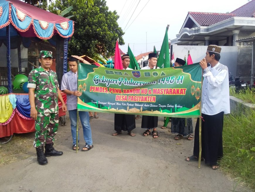 Babinsa Adiwerna Monitoring Dan Pengamanan Karnaval Gebyar Muharrom 1445 H