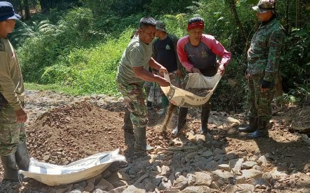 Semangat Tinggi Satgas TMMD Sengkuyung Kodim 0712 Tegal Bangun Jalan Makadam