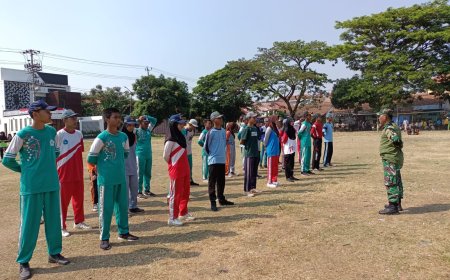 Babinsa Koramil Talang Latih Paskibra Tingkat Kecamatan