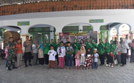 Dandim Tegal Turun Langsung Pendistribusian Air Bersih Kepada Warga Kedungkelor