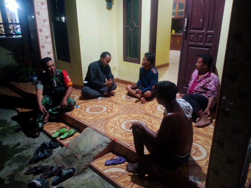 Sertu Jumianto Babinsa Koramil Dukuhturi Kodim 0712 Tegal Sambangi Warga Binaan di Desa Kepandean