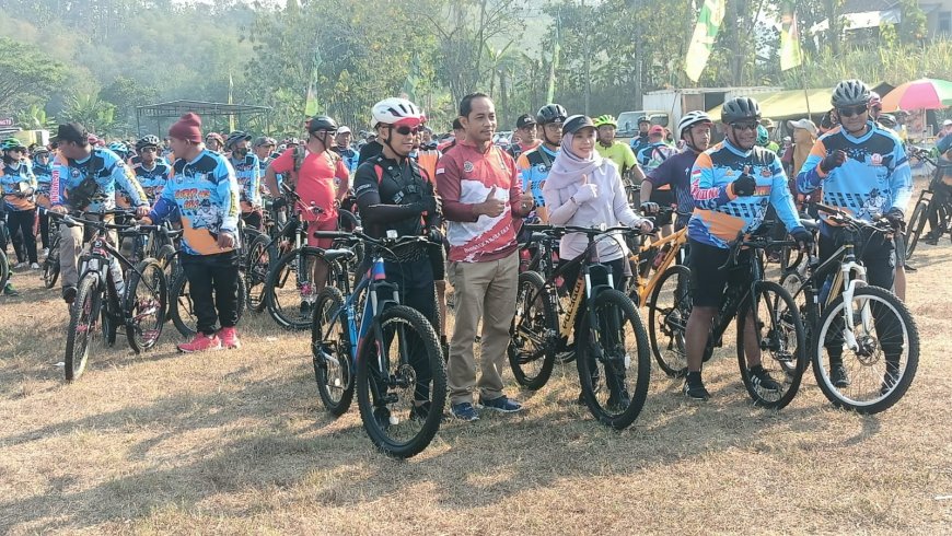 Dandim Tegal Goes Bareng Ke-3 dan GMC Dalam Rangka Memeriahkan Hut Olahraga Nasional Tahun 2023