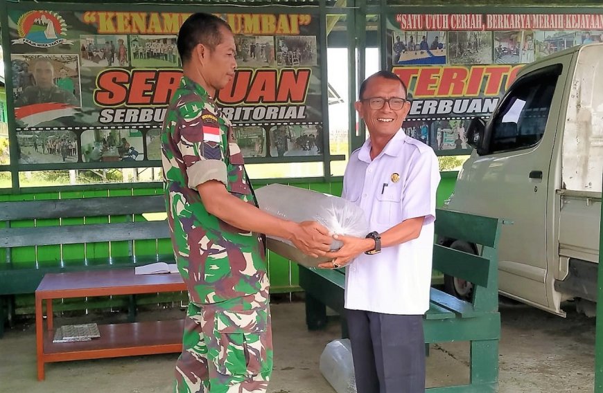 Koramil Unurum Guay Terima Bantuan Bibit Ikan Dan Pelet Dari DKP Kabupaten Jayapura