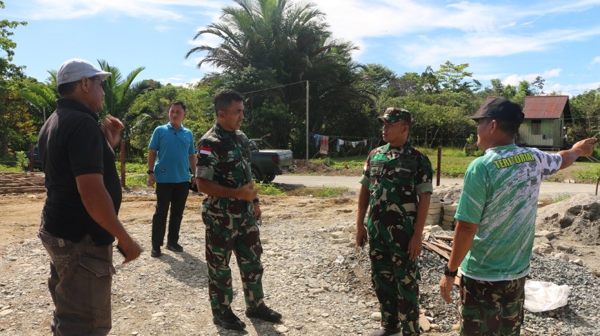 Aster Kasdam Cenderawasih Bersama Dandim Jayapura Tinjau Lokasi TMMD