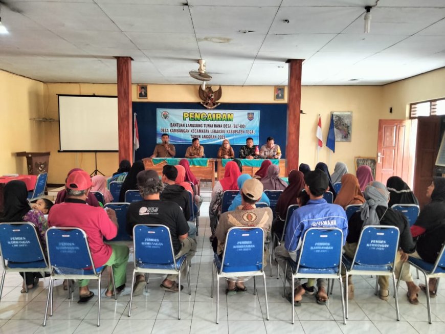 Babinsa Serda Sukarno Dampingi Pembagian BLT – DD Oktober 2023