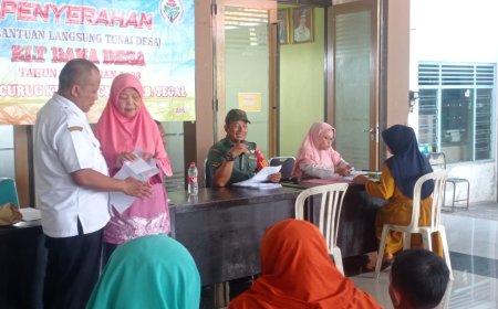 Babinsa Koramil Pangkah Dampingi Pembagian BLT – DD Desa Curug