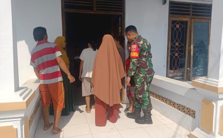 Pastikan Lancar, Babinsa Koramil Pagerbarang Dampingi Penyaluran Bantuan Beras