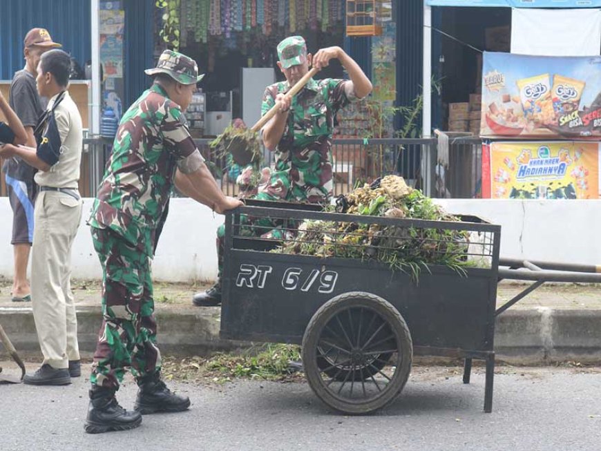 Mitigasi Bencana Kodim 0704 Banjarnegara Gencar Penanaman Pohon dan Pembersihan Pasar