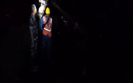 Koordinasi Efektif  Babinsa dan Masyarakat Bersama Atasi Robohnya Tiang Listrik   