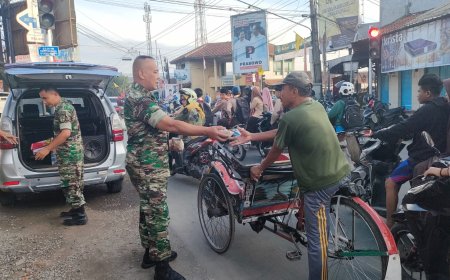 TNI Berbagi Kepedulian Di Hari Jumat Berkah