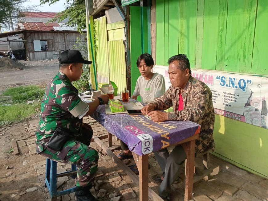 Babinsa Kodim 0712 Tegal Korem 071 Wijayakusuma Sambangi Warga Perumahan