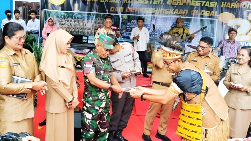 Danramil Japsel Beri Motivasi Siswa Pada HUT Ke - 27 SMA Negeri 4  Jayapura
