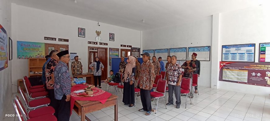 Babinsa Koramil Kedungbanteng Hadiri Rapat Pembentukan Panitia Penjaringan Perangkat Desa Di Wilayah Binaan