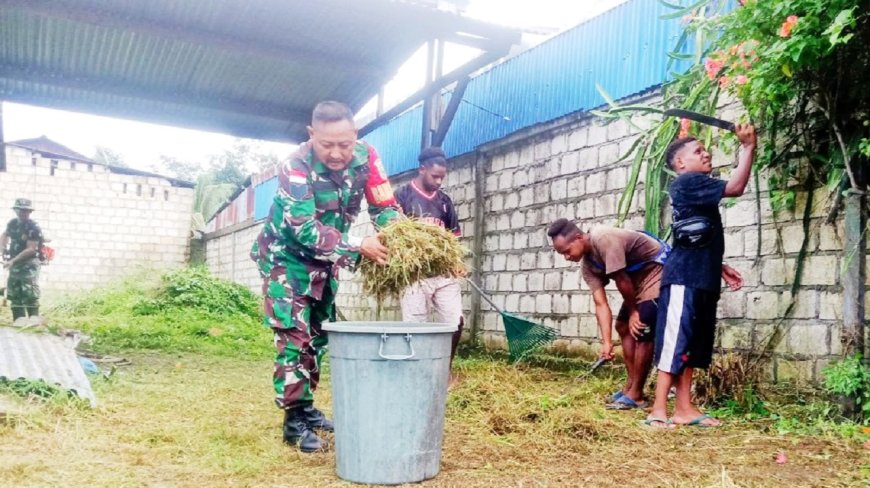 Babinsa Sentani Ajak Warga Masyarakat Peduli Akan Kebersihan Lingkungan