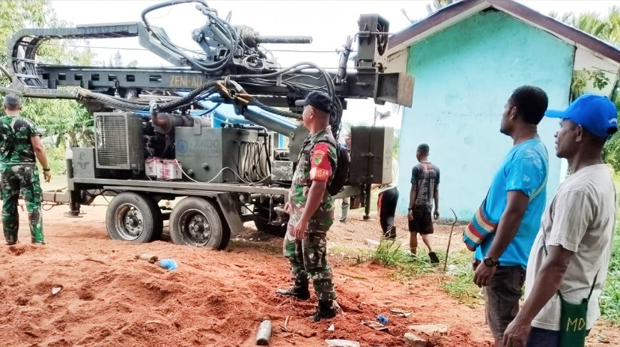 Penuhi Kebutuhan Air Babinsa Sentani Pendampingan Pembuatan Sumur Bor Program TNI Manunggal Air