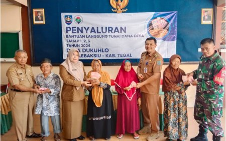 Babinsa Sertu Sholihudin Damping Penyaluran BLT Desa Dukuhlo