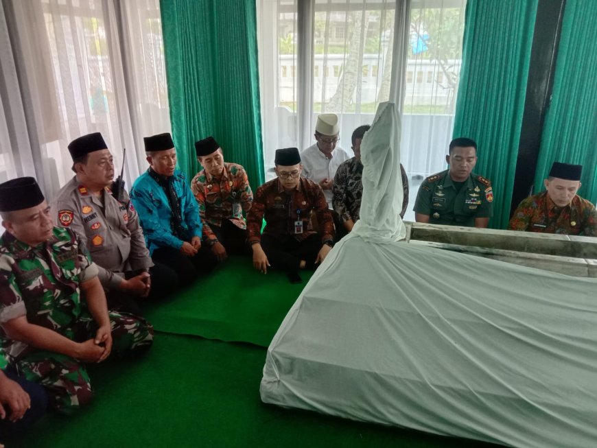 Hari Jadi Kabupaten Tegal Ke – 423, Dandim Tegal Bersama Forkopimda Ziarah Ke Makam Leluhur