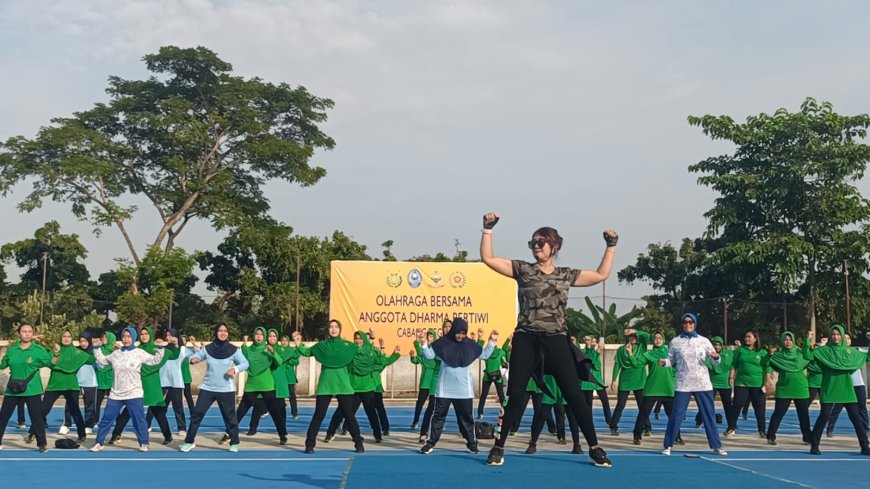 Kompak, Dharma Pertiwi Cabang Tegal Gelar Olahraga Bersama