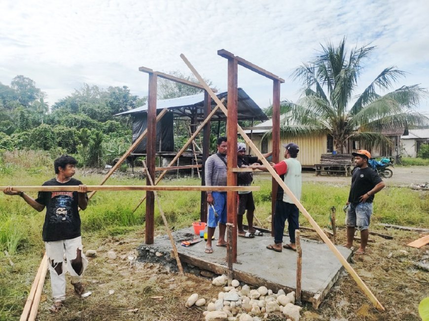 Pentingnya Pola Hidup Bersih Dan Sehat Satgas TMMD Reguler Ke -120 Kodim Jayapura Bangun MCK