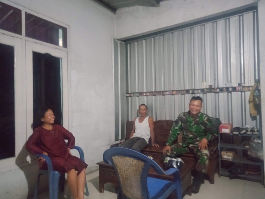 Sambangi Warga, Babinsa Jalin Erat Silaturahmi Di Wilayah Binaan