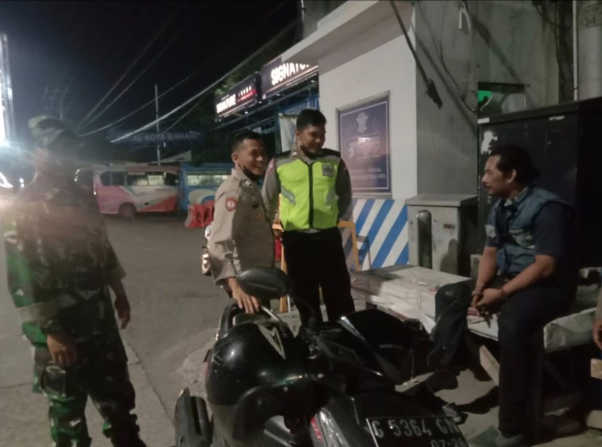 Babinsa Koramil Sumurpanggang Laksanakan Patroli Sinergitas TNI Polri