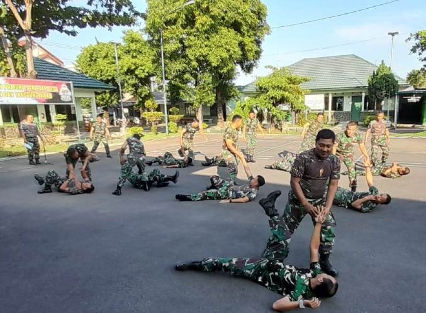 Untuk Meningkatkan Kemampuan, Anggota Kodim 0712 Tegal  Melaksanakan Latihan Bela Diri Taktis
