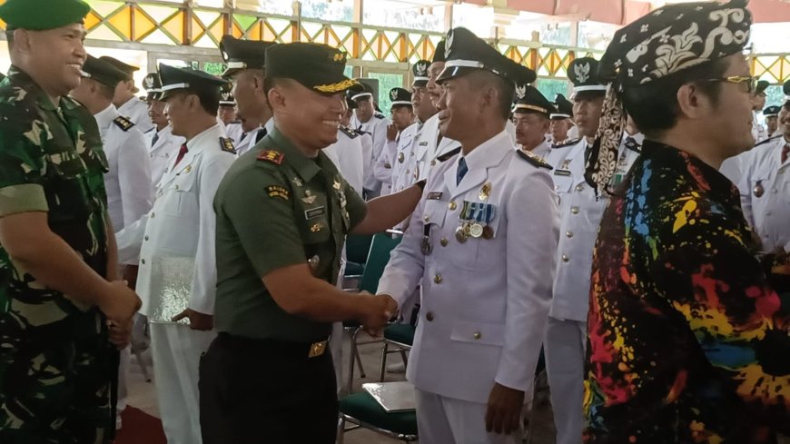 Dandim Tegal Hadiri Pengukuhan Dan Penyerahan Keputusan Bupati Tentang Penambahan Masa Jabatan Kepala Desa