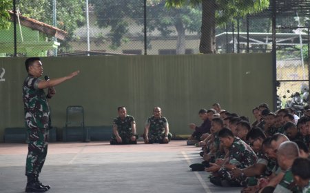 Berikan Jam Komandan Dandim Tegal Tekankan Prajurit Jauhi Judi Online