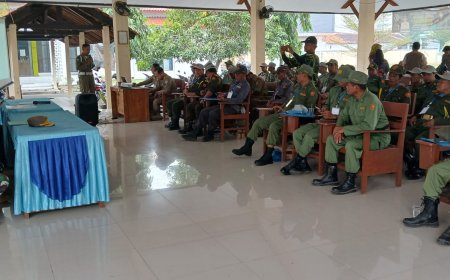 Jelang Pilkada 2024, Babinsa Tarub Berikan Pelatihan Satlinmas