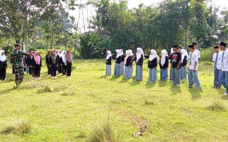 Babinsa Beri Pendidikan Karakter di Sekolah Banjarnegara