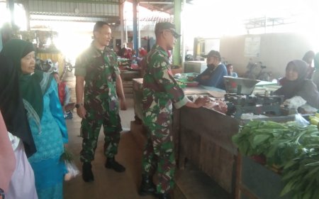Babinsa Koramil 08 Talang Melaksanan  Monitoring Pasar Pesayangan