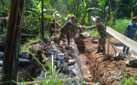 Danramil 17 Wanayasa Bahu-Membahu dalam TMMD Sengkuyung Tahap III Bersama Masyarakat
