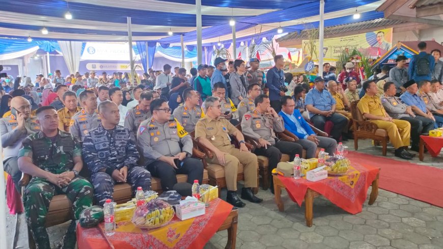 Dandim 0712 Tegal Hadiri Upacara Sedekah Laut Nelayan Kota Tegal Tahun 2024