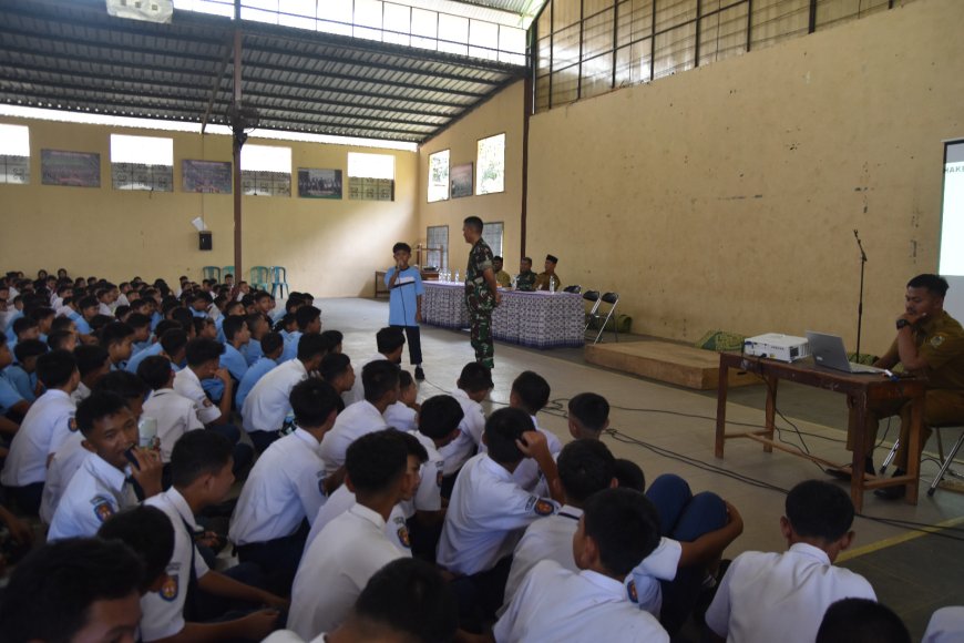 Dandim 0704 Banjarnegara Berikan Materi Wawasan Kebangsaan di SMP Negeri 1 Punggelan
