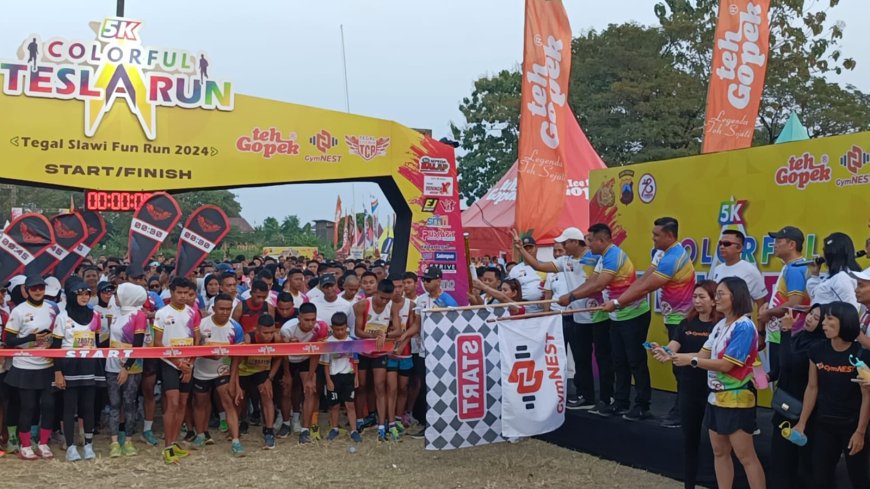 Dandim Tegal Hadiri Colorfull Tesla Run 2024 Dalam Rangka Hari Bhayangkara Ke-78 Di Wilayah Hukum Polres Tegal