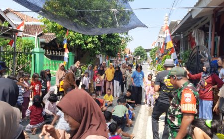 Babinsa Koramil Slawi Pantau Perlombaan Rakyat Sambut HUT RI Ke 79 Tahun 2024