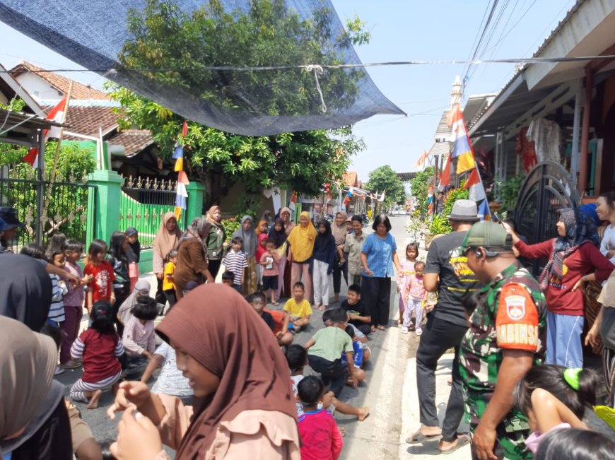 Babinsa Koramil Slawi Pantau Perlombaan Rakyat Sambut HUT RI Ke 79 Tahun 2024